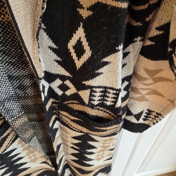 Womans Medium Duster - Picture 3 of 6